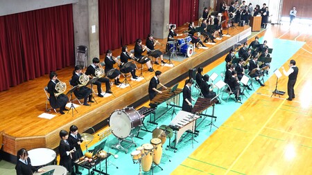 吹奏楽部演奏①.JPG